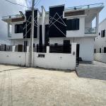 4 Bedroom semidetached duplex
