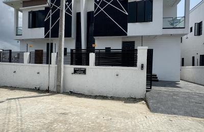 4 Bedroom semidetached duplex