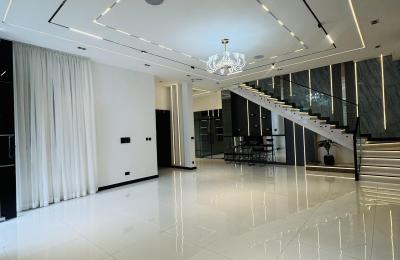 5 bedroom fully detached duplex with swimming pool