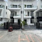 4-bedroom semidetached duplex with BQ