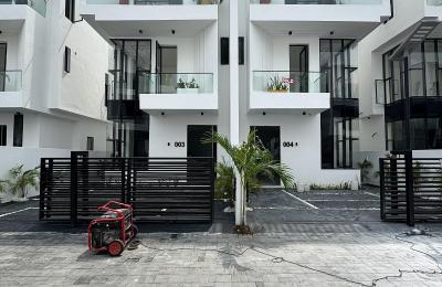 4-bedroom semidetached duplex with BQ