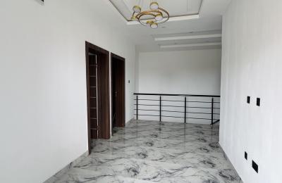 4 bedroom fully detached duplex