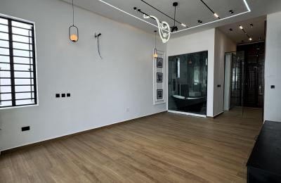 5 Bedroom fully detached duplex with swimming pool