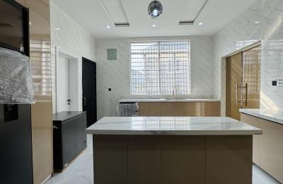 5 bedroom fully detached duplex with swimming pool