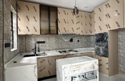 2  bedroom apartment suitable