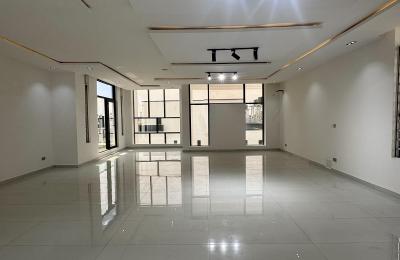 5 bedroom fully detached duplex with a swimming pool
