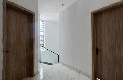 4 Bedroom semidetached duplex