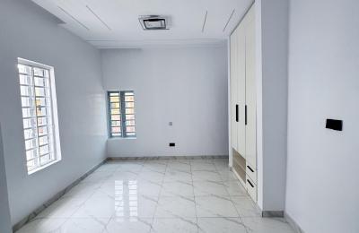 5 bedroom fully detached duplex