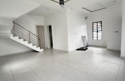 5 bedroom fully detached duplex