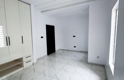 5 bedroom fully detached duplex