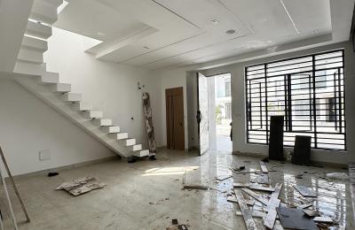 4-bedroom fully detached duplex with swimming pool