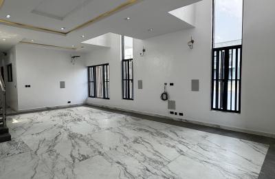 4-bedroom fully detached duplex with swimming pool