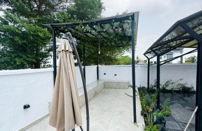 5 bedroom fully detached duplex