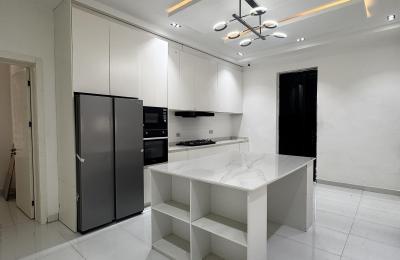 5 bedroom fully detached duplex with a swimming pool