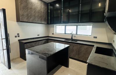 5 bedroom fully detached duplex