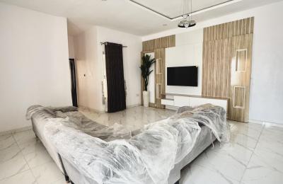 Furnished 2 bedroom apartment with swimming pool