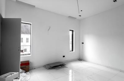 5 Bedroom fully detached duplex with swimming pool
