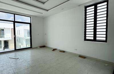 4-bedroom fully detached duplex with swimming pool
