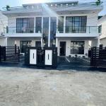 4 bedroom semidetached duplex