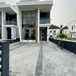 5 Bedroom fully detached duplex with swimming pool