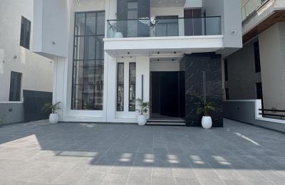 5 bedroom fully detached duplex