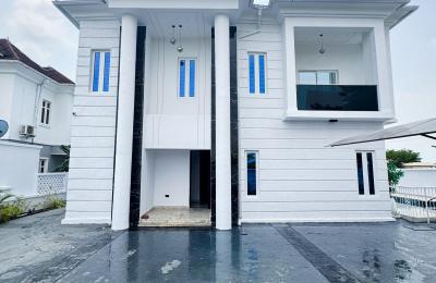5 bedroom fully detached duplex