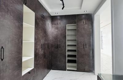 5 bedroom fully detached duplex with swimming pool