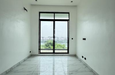 5 bedroom fully detached duplex with swimming pool
