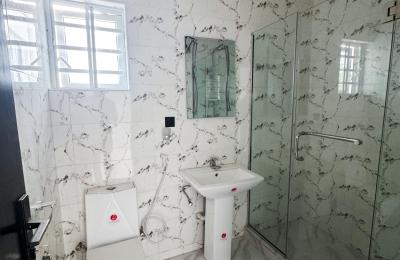 5 bedroom fully detached duplex