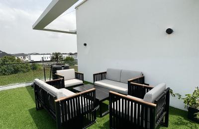 Furnished 5 bedroom fully detached duplex