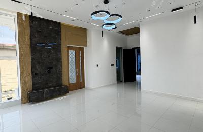 5 bedroom fully detached duplex with swimming pool