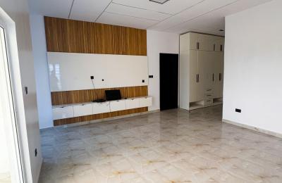 5 bedroom fully detached duplex