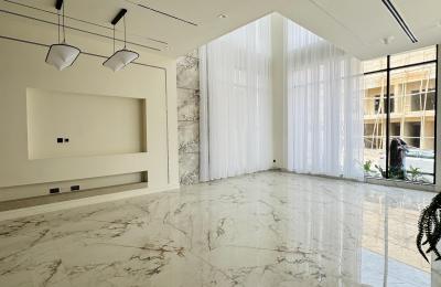 5 bedroom fully detached duplex with swimming pool