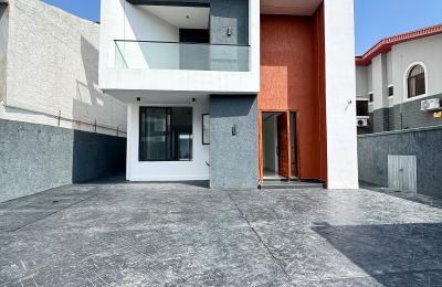 5 bedroom fully detached duplex with swimming pool