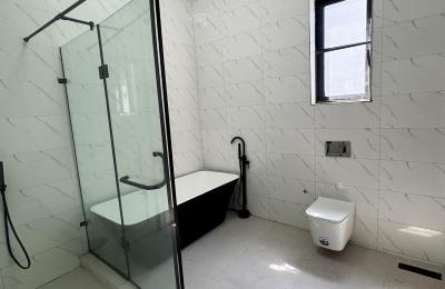 6 bedroom fully detached duplex with a swimming pool