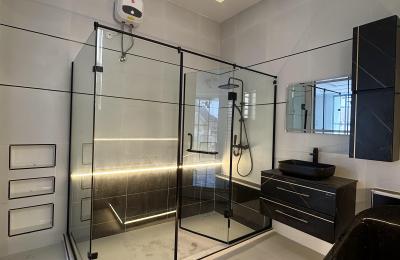 5 bedroom fully detached duplex with swimming pool