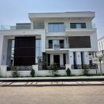 5 bedroom fully detached duplex