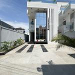 5 bedroom fully detached duplex with swimming pool