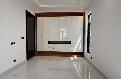 5 bedroom fully detached duplex