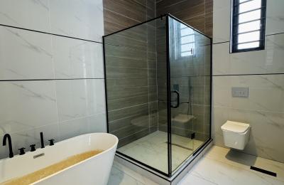 Luxury 5 Bedroom Fully Detached Duplex with Swimming pool