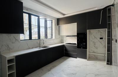 5-bedroom town house with BQ