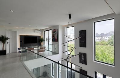 Furnished 5 bedroom fully detached duplex