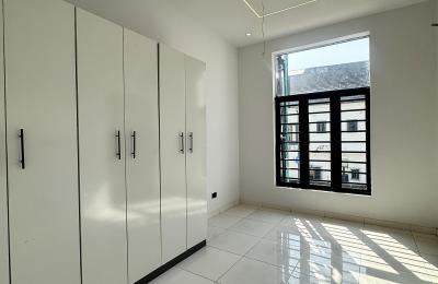 4 bedroom semidetached duplex