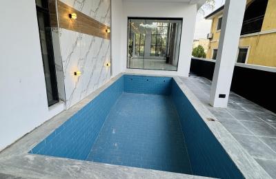 5 bedroom fully detached duplex with swimming pool