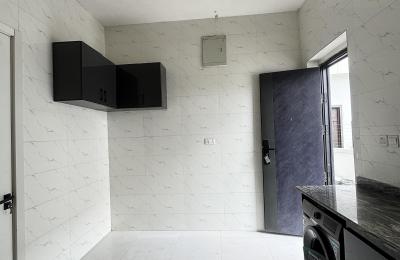 5 bedroom fully detached duplex