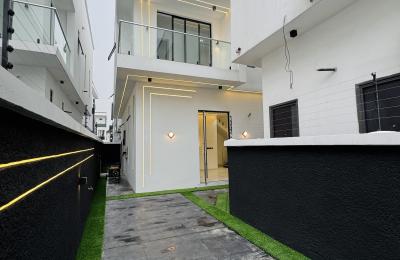 4-bedroom semidetached duplex