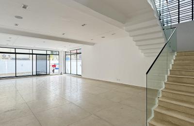 5 bedroom fully detached duplex with swimming pool