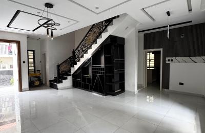5 bedroom fully detached duplex with a swimming pool
