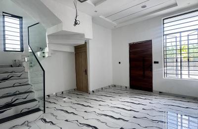 4 Bedroom semidetached duplex