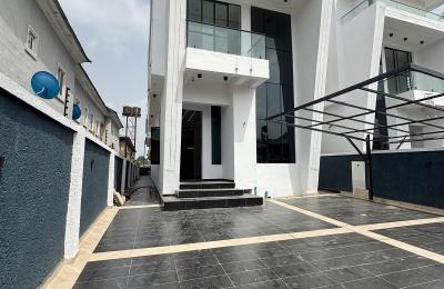 5 bedroom fully detached duplex with swimming pool